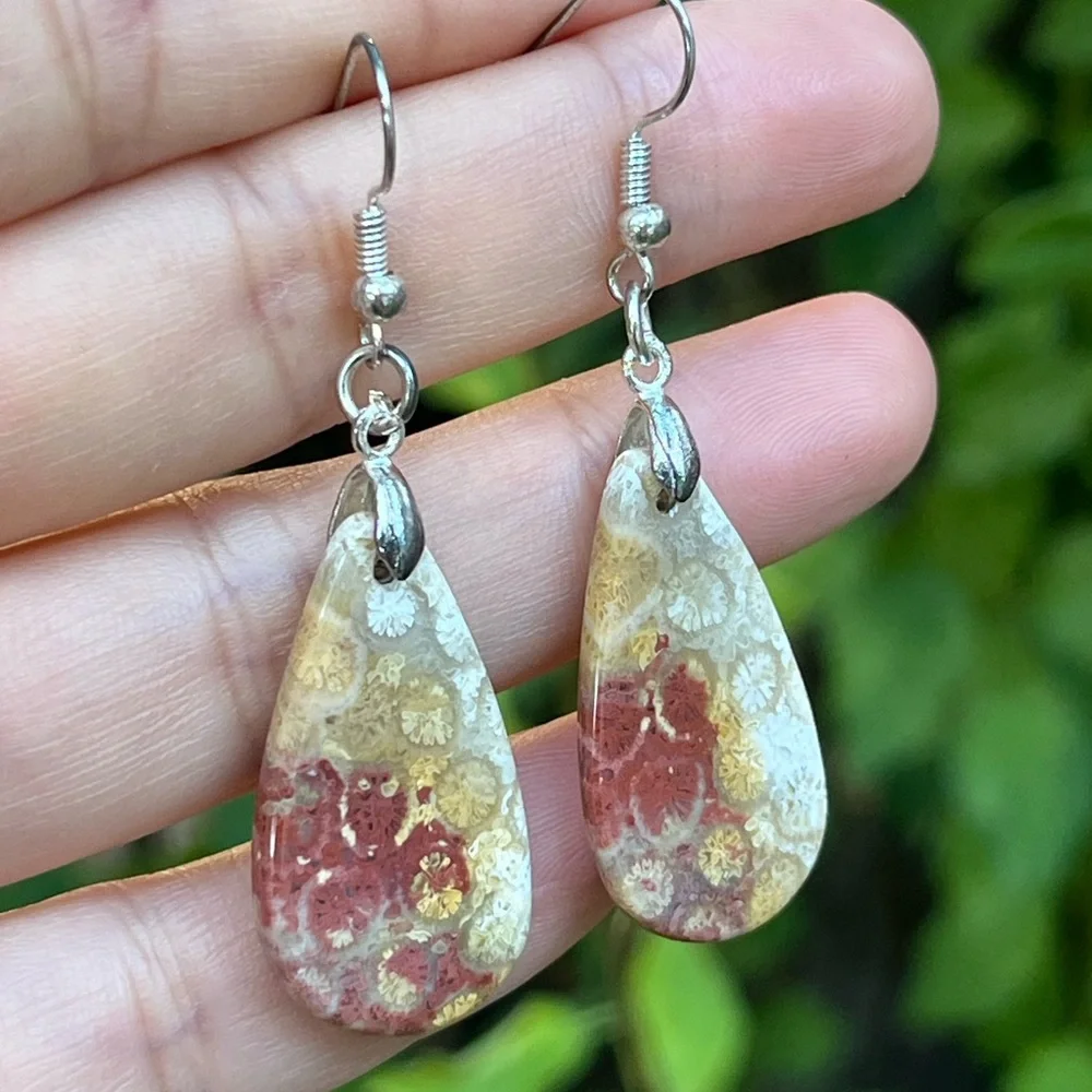 Stainless steel coral‎ jade drop earrings